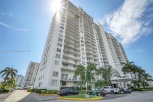 2801 Ne 183rd St 1710w Aventura, FL 33160 - Off Market