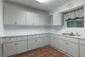1085 W 33rd Pl, Hialeah, FL 33012, Sold 09/24/24