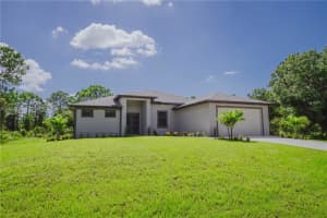 1405 Henry Ave, Lehigh Acres
