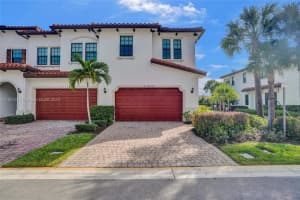 11678 SW 13th Ln, Pembroke Pines, FL 33025, Sold 11/25/24