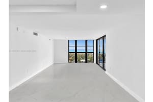 20505 E Country Club Dr APT 2033, Aventura, FL 33180, Sold 03/27/25