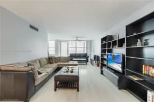 231 174th St, Sunny Isles Beach, FL 33160, Sold 09/24/24