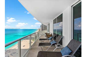 3951 S Ocean Dr, Hollywood, FL 33019, Sold 03/24/25