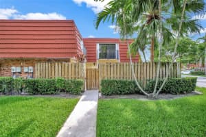 9951 NW 7th St, Plantation, FL 33324, Sold 08/28/24