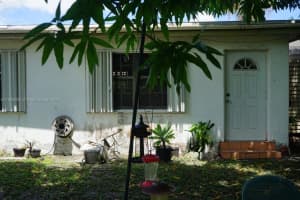 2814 SW 92nd Ct, Miami, FL 33165, Sold 10/18/24