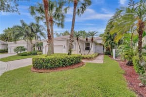 2525 Bay Pointe Ct, Weston, FL 33327, Sold 10/15/24