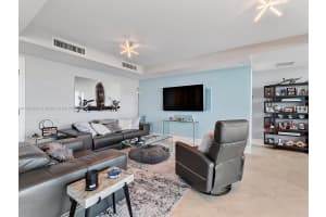 1200 Holiday Dr, Fort Lauderdale, FL 33316, Sold 10/25/24