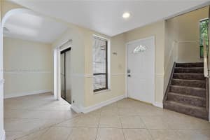 2738 N University Dr, Hollywood, FL 33024, Sold 09/06/24