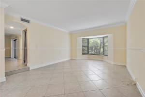 2738 N University Dr, Hollywood, FL 33024, Sold 09/06/24