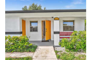 2634 NW 15th Ct, Fort Lauderdale, FL 33311, Sold 09/20/24