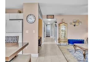 2634 NW 15th Ct, Fort Lauderdale, FL 33311, Sold 09/20/24