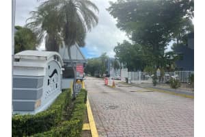 9375 Fontainebleau Blvd, Miami, FL 33172, Sold 09/27/24