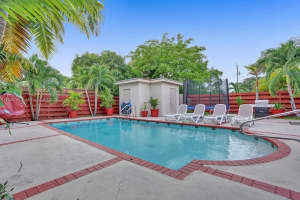 208 Sw 2nd Ave Hallandale Beach, FL 33009 - MLS#A11628790