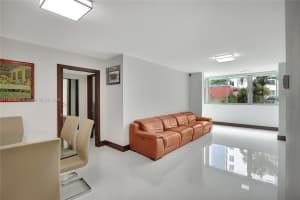 5055 NW 7th St APT 207, Miami, FL 33126, Sold 11/13/24