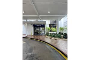2750 NE 183rd St APT 2103, Aventura, FL 33160, Sold 12/17/24