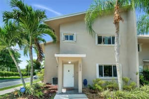16210 SW 92nd Ave #19, Palmetto Bay, FL 33157, Sold 05/01/25