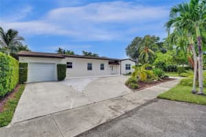 2000 N Hibiscus Dr, North Miami, FL 33181, Sold 03/09/25