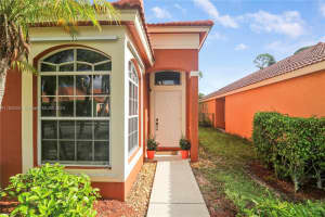 2038 Bonisle Cir, Riviera Beach, FL 33418, Sold 10/30/24