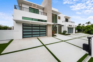 2841 NE 37th Ct, Fort Lauderdale, FL 33308, Sold 12/12/24