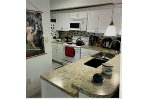 8670 SW 212th St APT 104, Cutler Bay, FL 33189, Sold 12/30/24