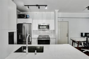 6831 SW 44th St, Miami, FL 33155, Sold 10/29/24