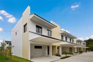 564 SW 7th St, Florida City, FL 33034, Sold 02/07/25