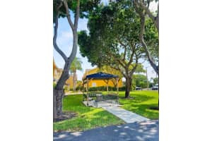 369 Waterside Dr, Hypoluxo, FL 33462, Sold 10/07/24