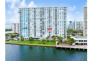 500 Bayview Dr, Sunny Isles Beach, FL 33160, Sold 10/04/24