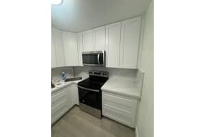 8321 NW 7th St, Miami, FL 33126, Sold 09/25/24