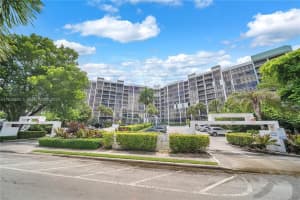 400 Leslie Dr APT 228, Hallandale Beach, FL 33009, Sold 04/10/25