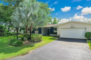 15840 SW 84th Ave, Palmetto Bay, FL 33157, Sold 09/27/24