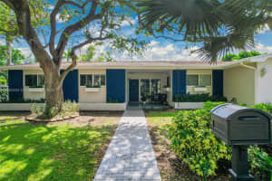 15840 SW 84th Ave, Palmetto Bay, FL 33157, Sold 09/27/24