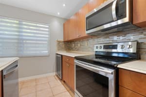 15244 SW 31st St, Miami, FL 33185, Sold 09/30/24