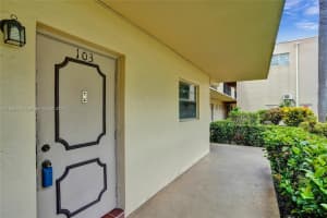 100 Ashbury Rd APT 103, Hollywood, FL 33024, Sold 10/31/24