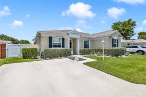5881 Kelsey Ln, Tamarac, FL 33321, Sold 08/30/24