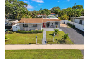 7884 NW 175th St, Hialeah, FL 33015, Sold 11/20/24