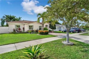 11352 SW 245th St, Homestead, FL 33032, Sold 02/03/25