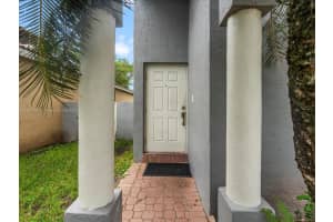 332 NW 107th Ave, Pembroke Pines, FL 33026, Sold 11/18/24