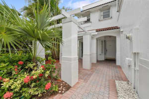 10900 NW 62nd Terrace, Doral, FL 33178, Sold 09/17/24