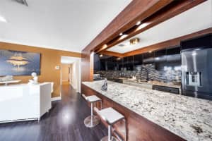 5040 Westwood Lake Dr, Miami, FL 33165, Sold 09/25/24