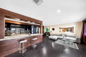 5040 Westwood Lake Dr, Miami, FL 33165, Sold 09/25/24