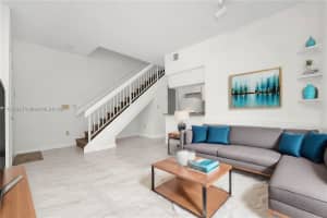 18332 NW 68th Ave APT C, Hialeah, FL 33015, Sold 12/02/24