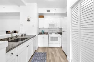 7290 NW 114th Ave, Doral, FL 33178, Sold 09/23/24