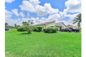 5429 Mirror Lakes Blvd, Boynton Beach, FL 33472, Sold 09/20/24