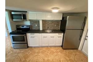8982 NW 5th Ave, El Portal, FL 33150, Sold 12/03/24