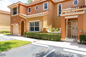 8550 NW 141st Ln, Miami Lakes, FL 33016, Sold 09/16/24