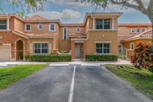 8550 NW 141st Ln, Miami Lakes, FL 33016, Sold 09/16/24