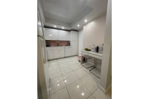 500 Bayview Dr, Sunny Isles Beach, FL 33160, Sold 04/30/25