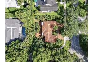 6520 San Vicente St Coral Gables, FL 33146 Sold 11/04/24