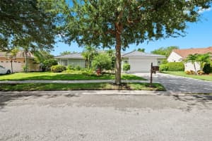512 Stonemont Ln, Weston, FL 33326, Sold 09/20/24